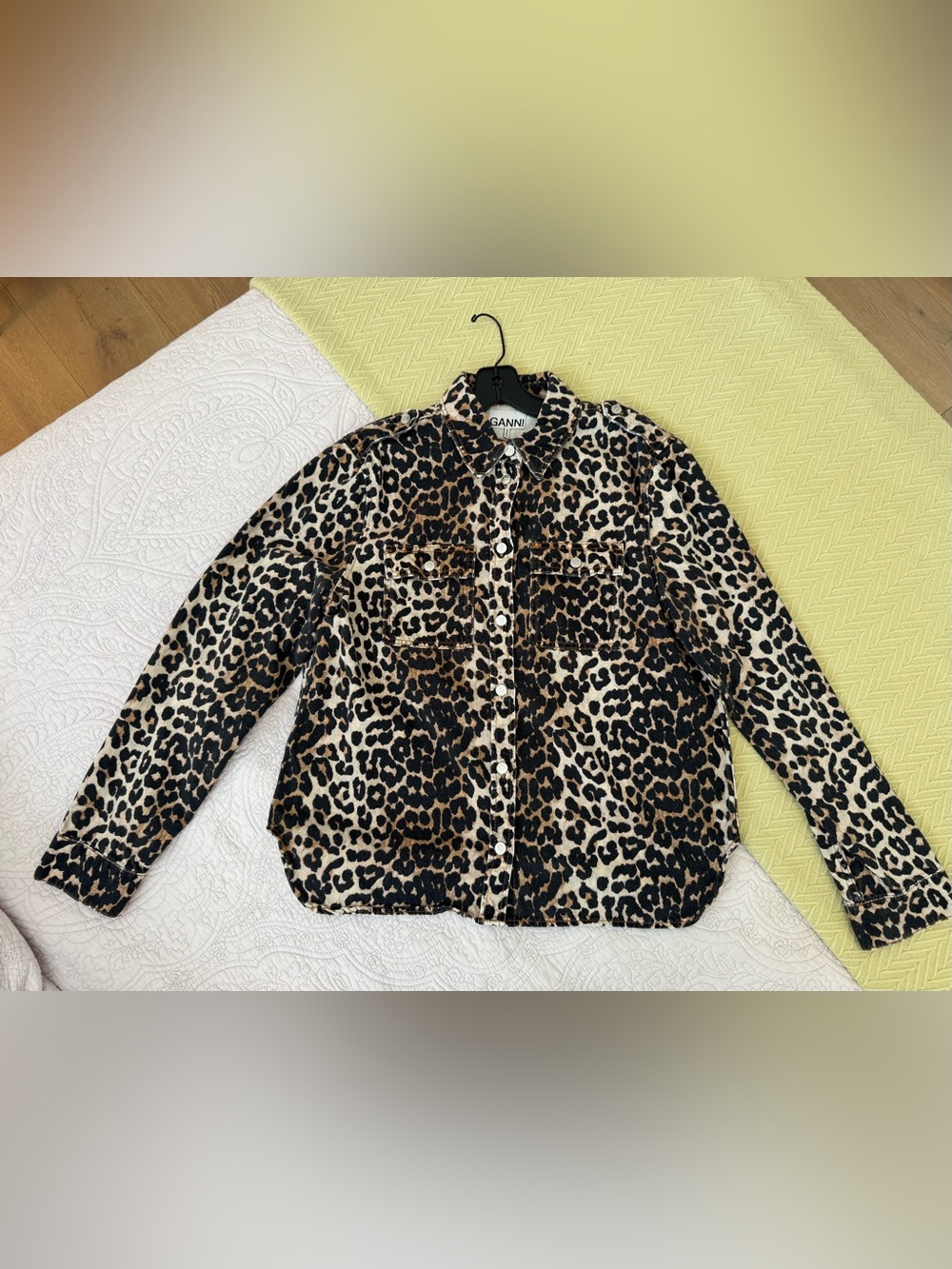 Ganni Leopard Print Button-Down Denim Shirt Jacket Black, Brown, Cream size 42 L